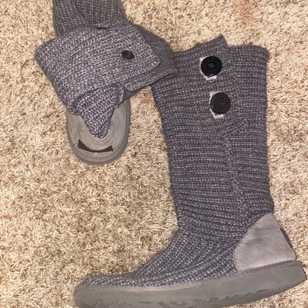Tall grey knit uggs